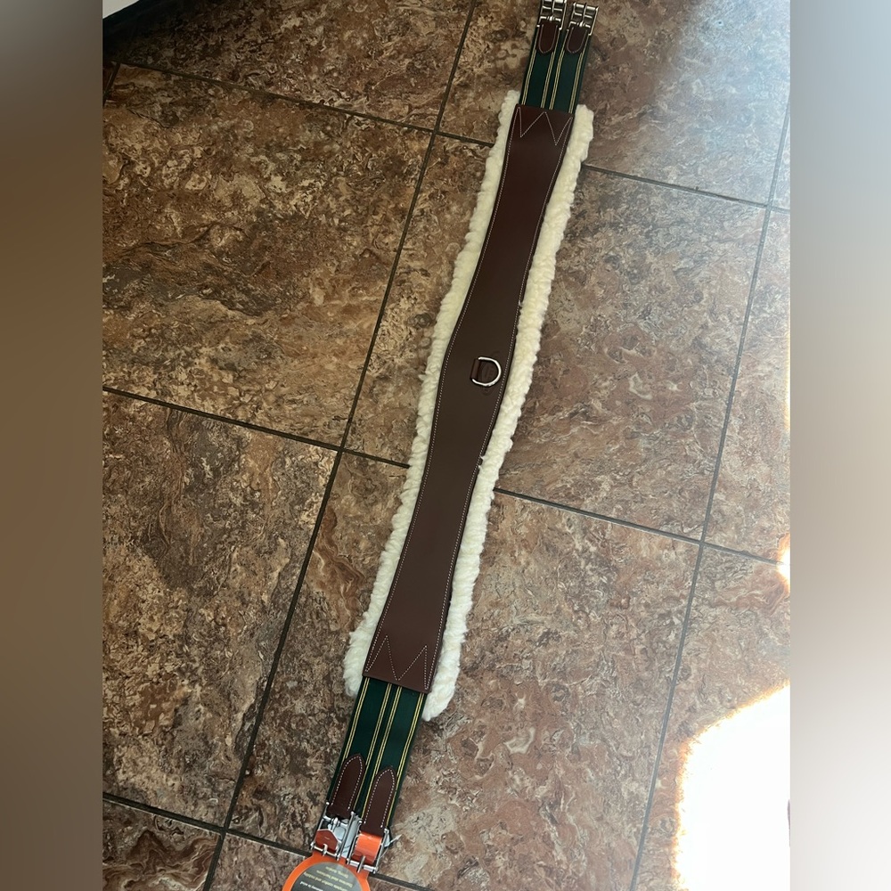 HDR 46” new Oakbark leather with removable fleece girth